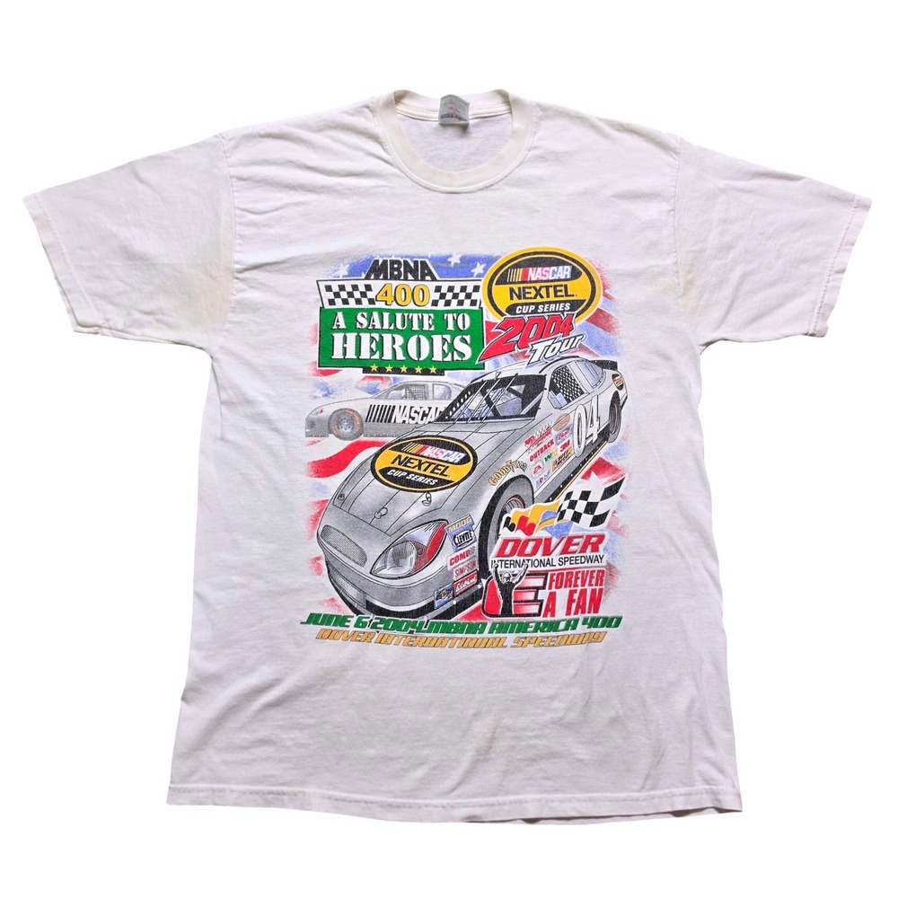 Y2K NASCAR MBNA 400 T-Shirt Mens XL White Good 2004 Nextel Cup Dover Graphic